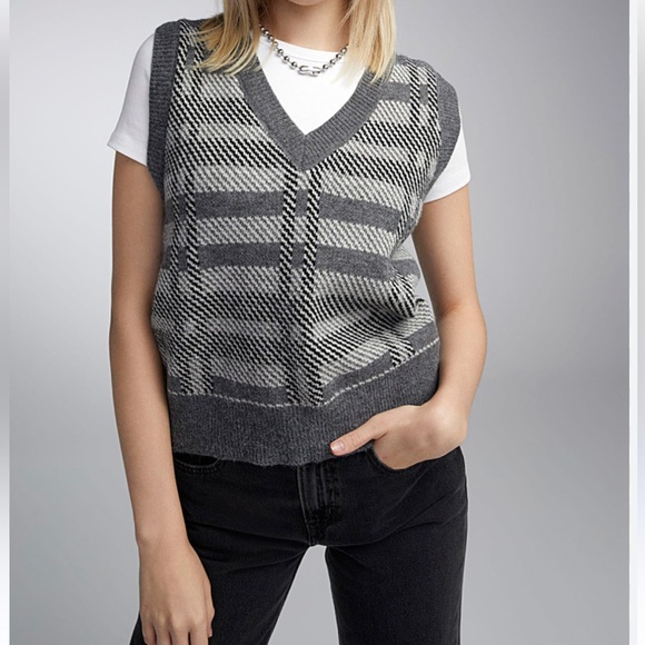 Luc-ce Black/Grey/Beige Checkers sweater vest -  One Size - Picture 3 of 3